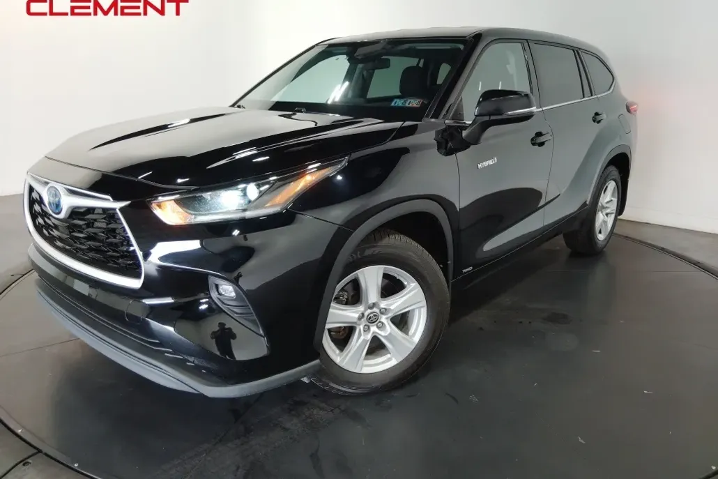 2021 Toyota Highlander Hybrid LE photo 1