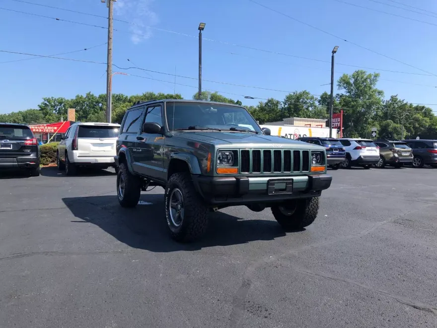 2000 Jeep Cherokee Sport photo 1