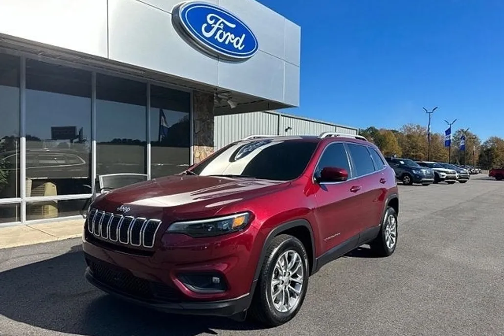 2021 Jeep Cherokee Latitude Lux photo 1