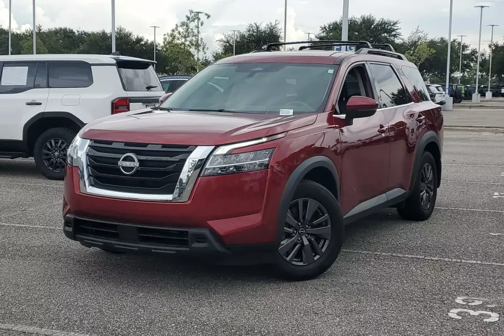 2022 Nissan Pathfinder SV photo 1