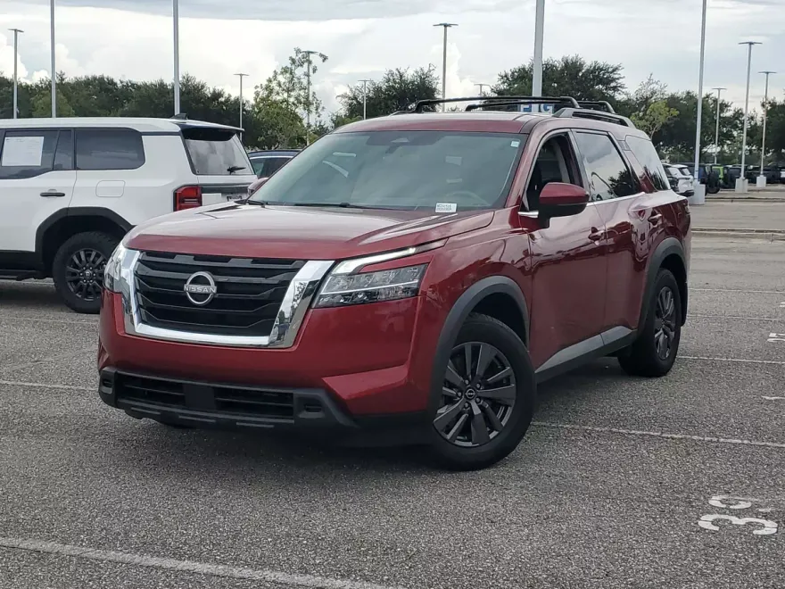 2022 Nissan Pathfinder SV photo 1