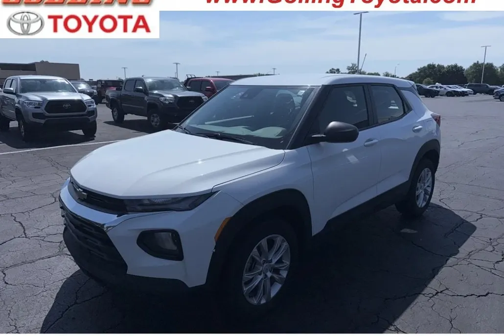2023 Chevrolet Trailblazer LS photo 1