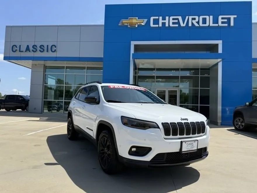 2023 Jeep Cherokee Altitude Lux photo 1