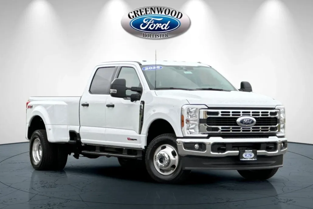2025 Ford F-350 photo 1