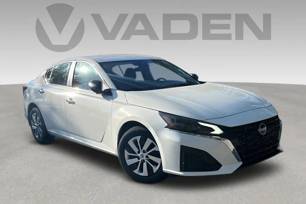2024 Nissan Altima 2.5 S photo 1