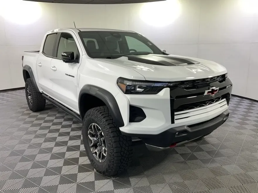 2024 Chevrolet Colorado ZR2 photo 1