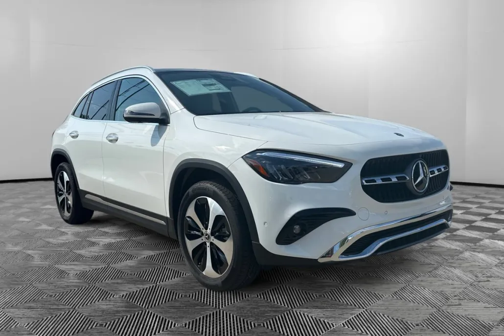 2026 Mercedes Benz GLA 250 4MATIC photo 1