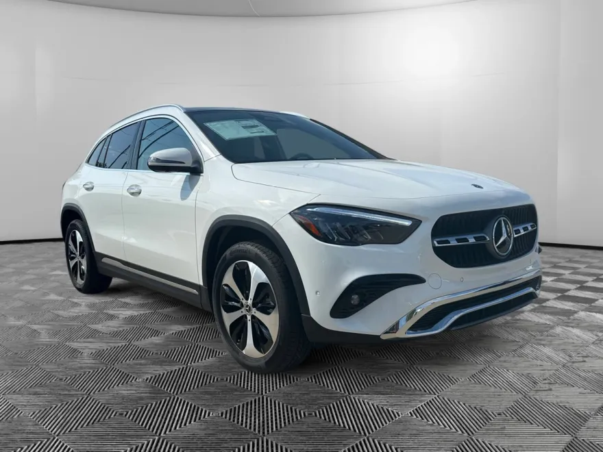 2026 Mercedes Benz GLA 250 4MATIC photo 1