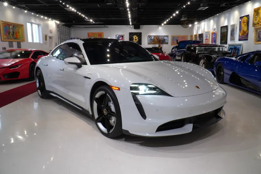 2024 Porsche Taycan Turbo photo 1