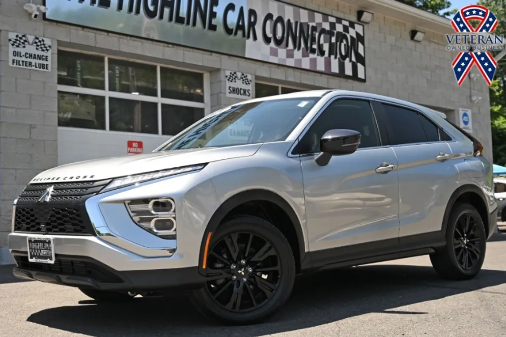 2024 Mitsubishi Eclipse Cross LE photo 1