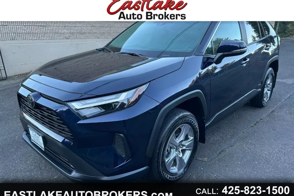 2025 Toyota RAV4 Hybrid XLE photo 1