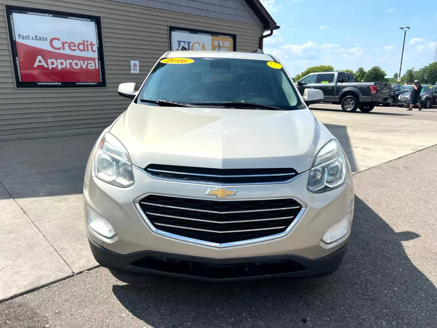 2016 Chevrolet Equinox LT photo 1
