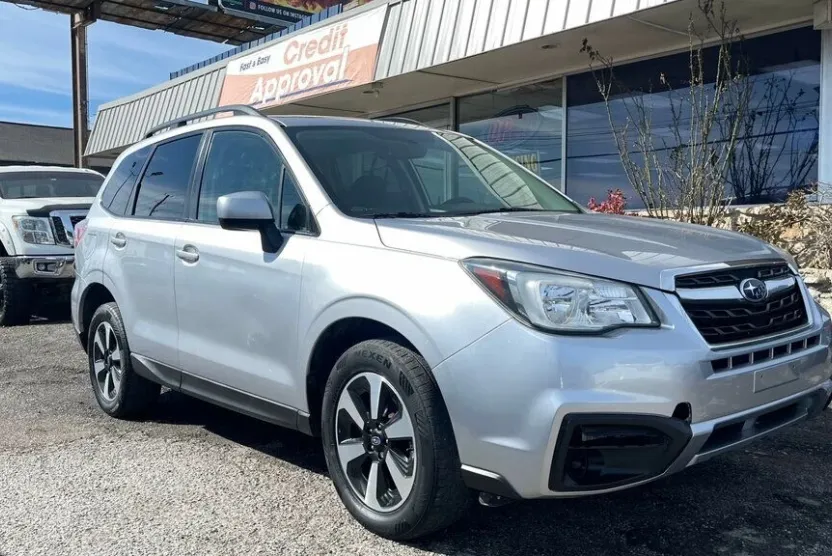 2018 Subaru Forester Premium photo 1