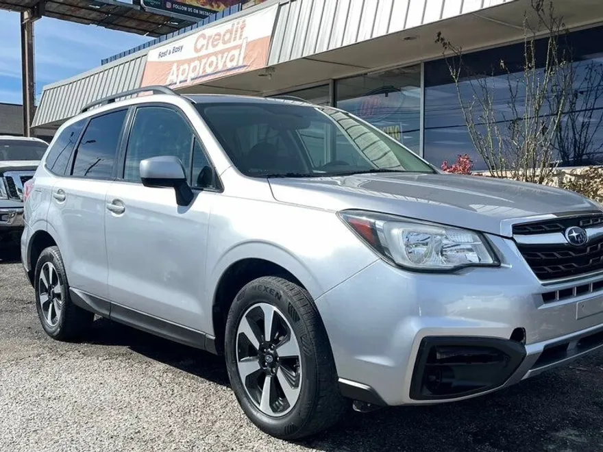 2018 Subaru Forester Premium photo 1