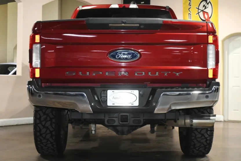 2017 Ford F-250 Lariat photo 1