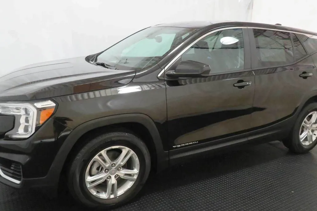 2022 Gmc Terrain SLE photo 1
