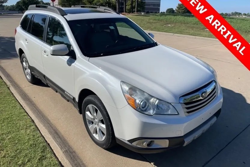 2012 Subaru Outback 2.5i photo 1