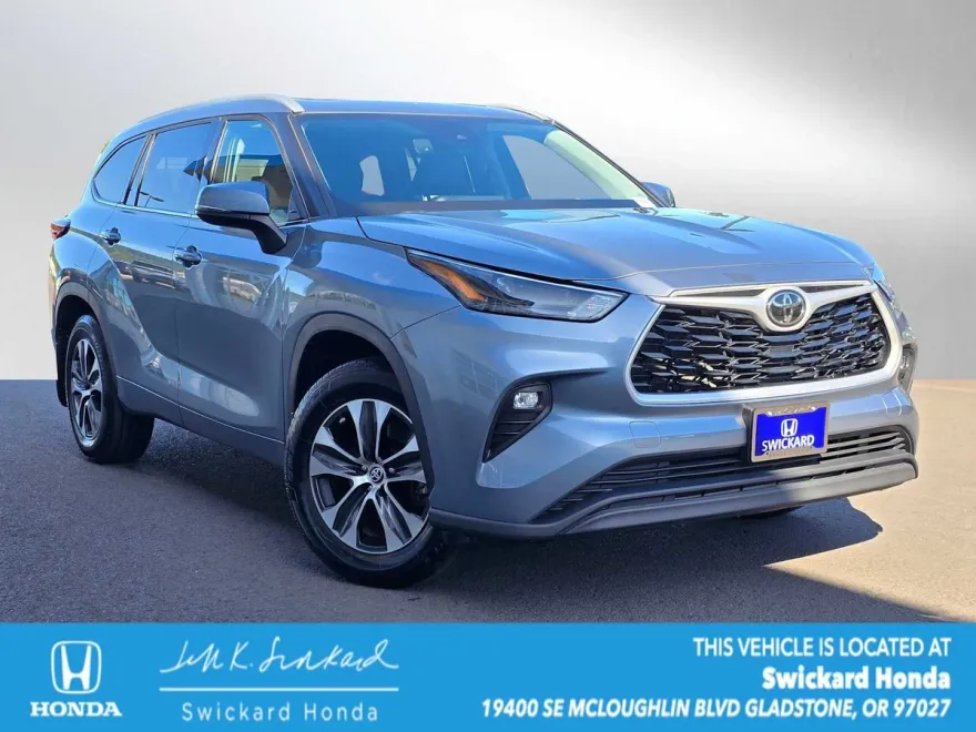 2022 Toyota Highlander XLE photo 1