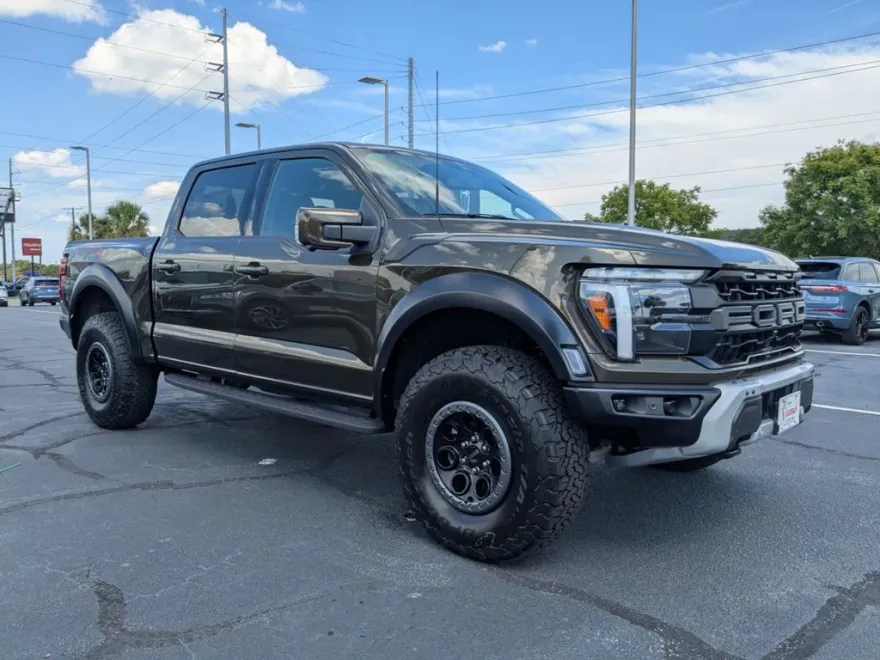 2025 Ford F-150 Raptor photo 1
