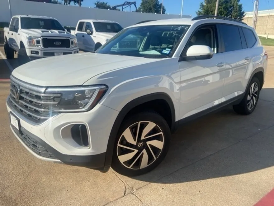 2024 Volkswagen Atlas SE Technology photo 1