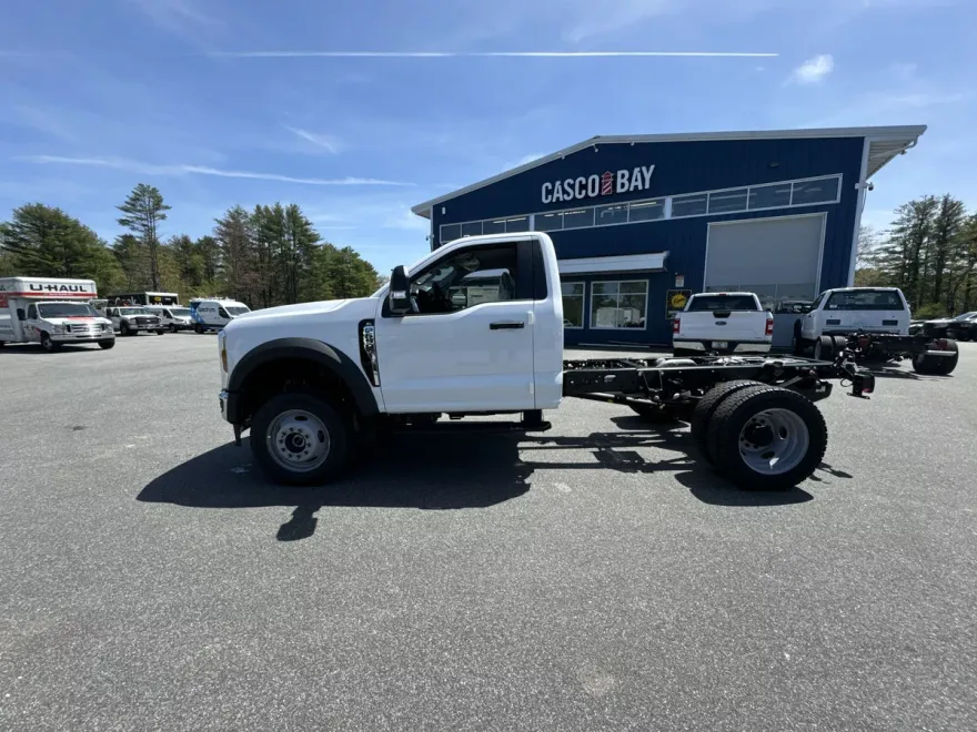 2024 Ford F-550 XL photo 1