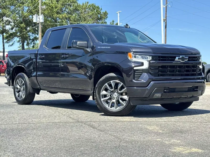 2024 Chevrolet Silverado 1500 RST photo 1