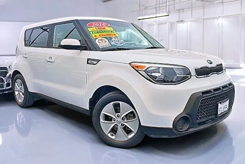 2016 Kia Soul Base photo 1