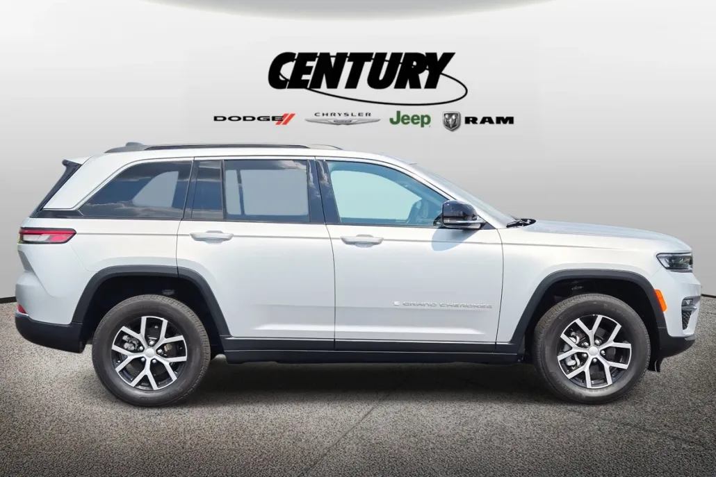2024 Jeep Grand Cherokee Limited photo 1