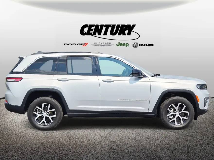 2024 Jeep Grand Cherokee Limited photo 1