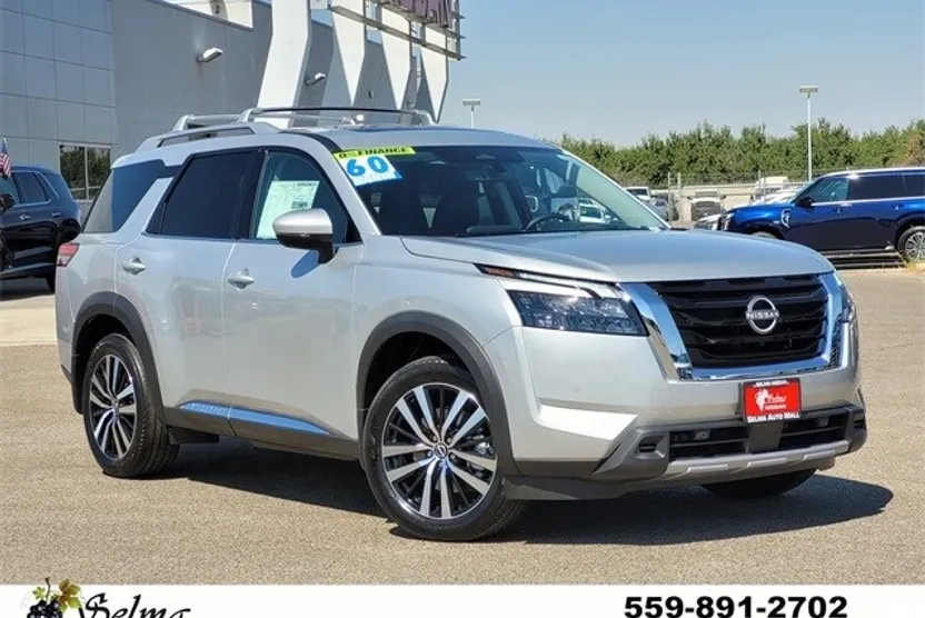 2025 Nissan Pathfinder Platinum photo 1
