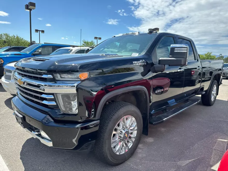 2022 Chevrolet Silverado 3500HD High Country photo 1