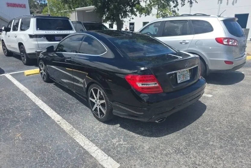 2015 Mercedes Benz C 250 photo 1