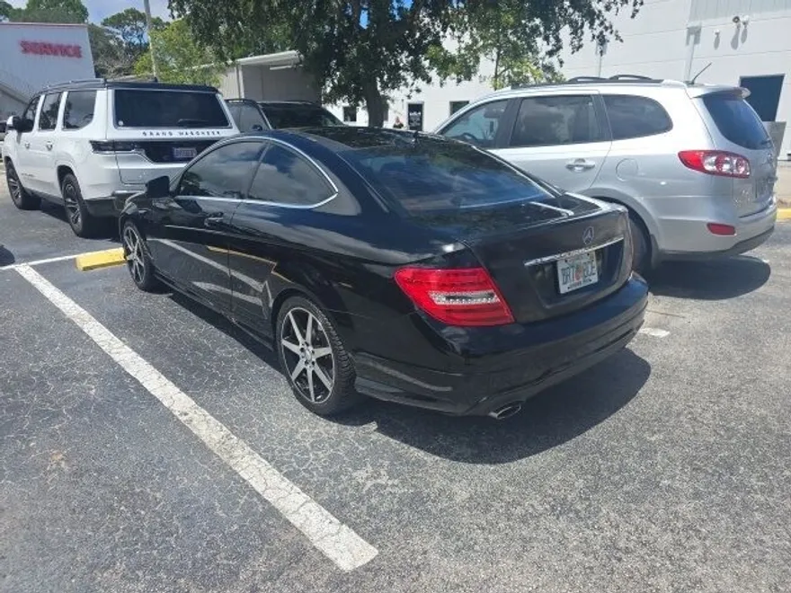 2015 Mercedes Benz C 250 photo 1