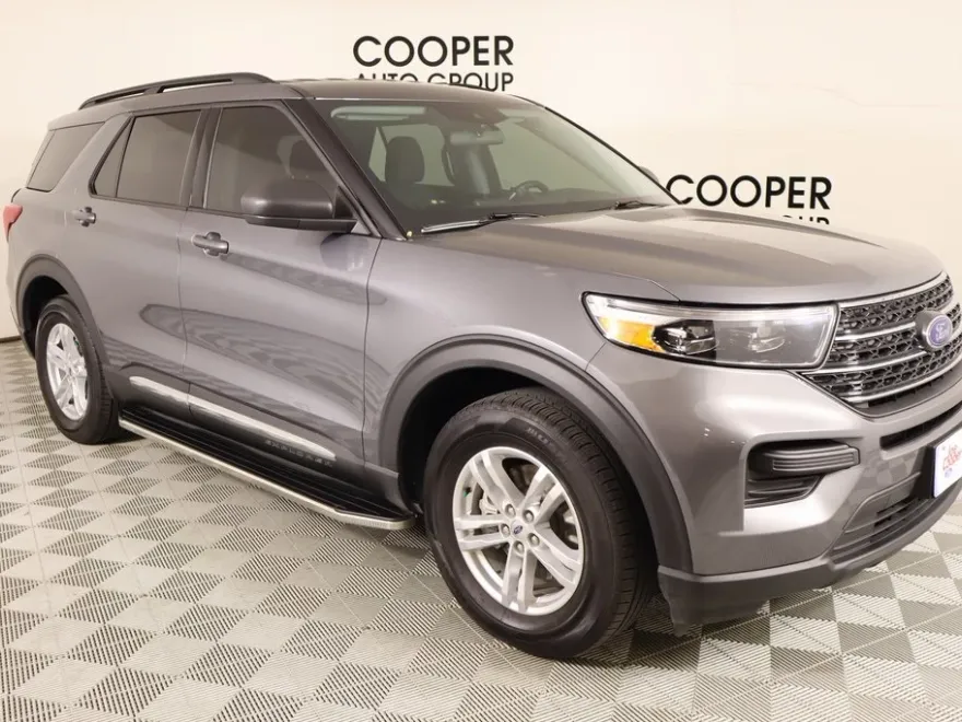 2022 Ford Explorer XLT photo 1