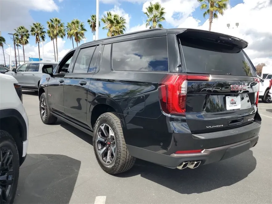 2026 Gmc Yukon XL AT4 Ultimate photo 1