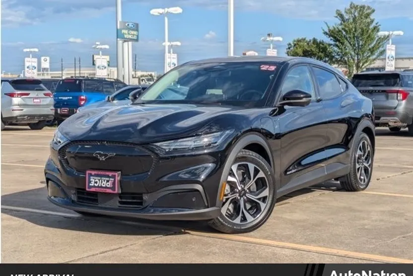 2025 Ford Mustang Mach-E Select photo 1