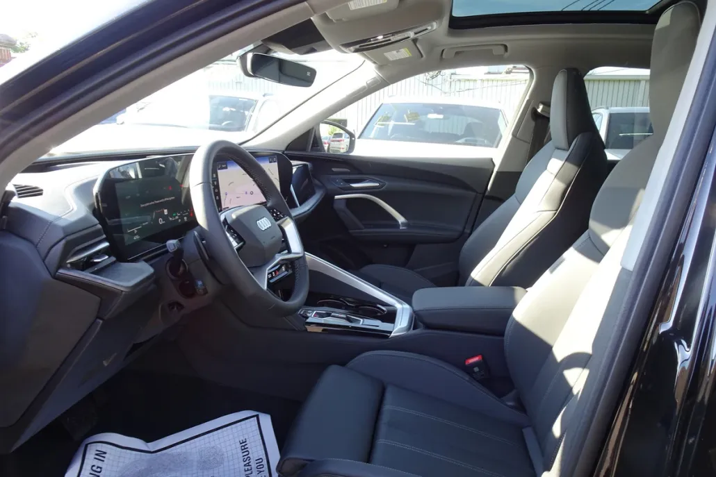 2025 Audi Q5 2.0T Prestige photo 1