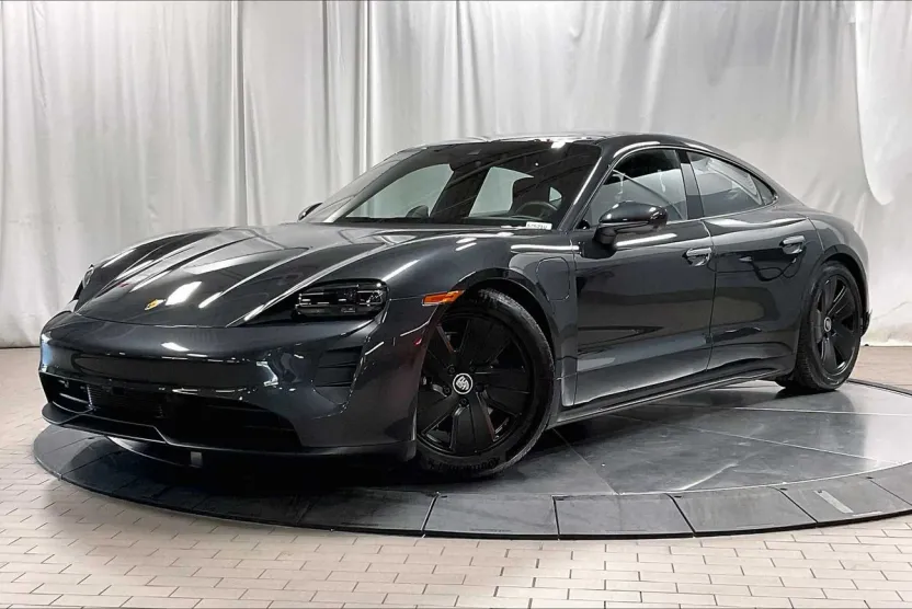 2023 Porsche Taycan photo 1