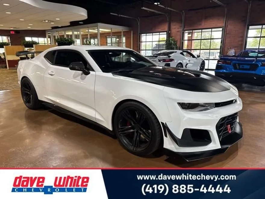 2022 Chevrolet Camaro ZL1 photo 1
