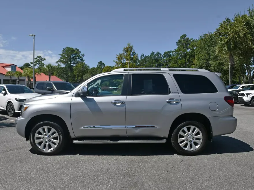 2018 Toyota Sequoia Platinum photo 1