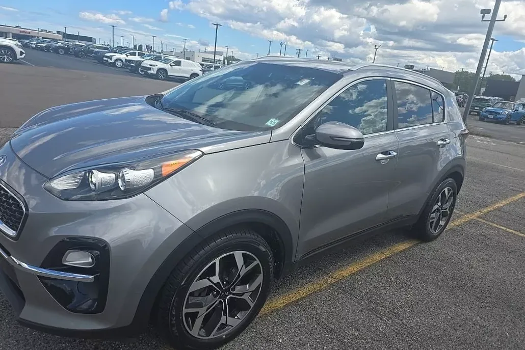 2021 Kia Sportage EX photo 1