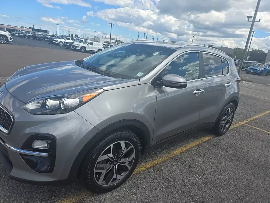 2021 Kia Sportage EX photo 1