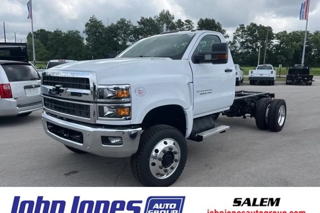 2024 Chevrolet Silverado 5500HD Work Truck photo 1