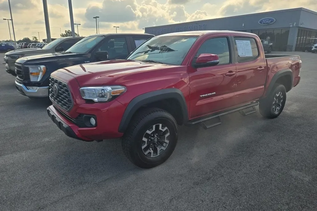 2022 Toyota Tacoma TRD Off-Road V6 photo 1