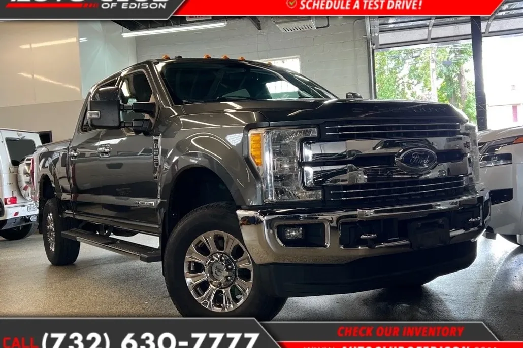 2017 Ford F-250 Lariat photo 1
