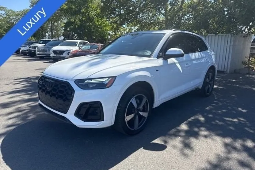 2022 Audi Q5 S line Premium Plus photo 1