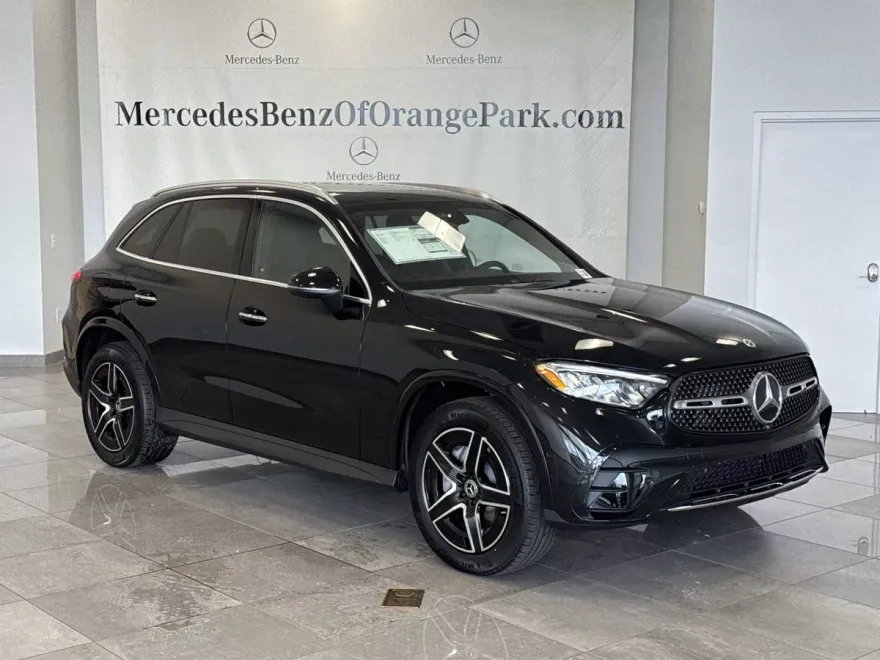 2026 Mercedes Benz GLC 300 photo 1