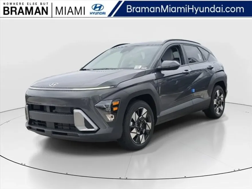 2025 Hyundai Kona SEL photo 1