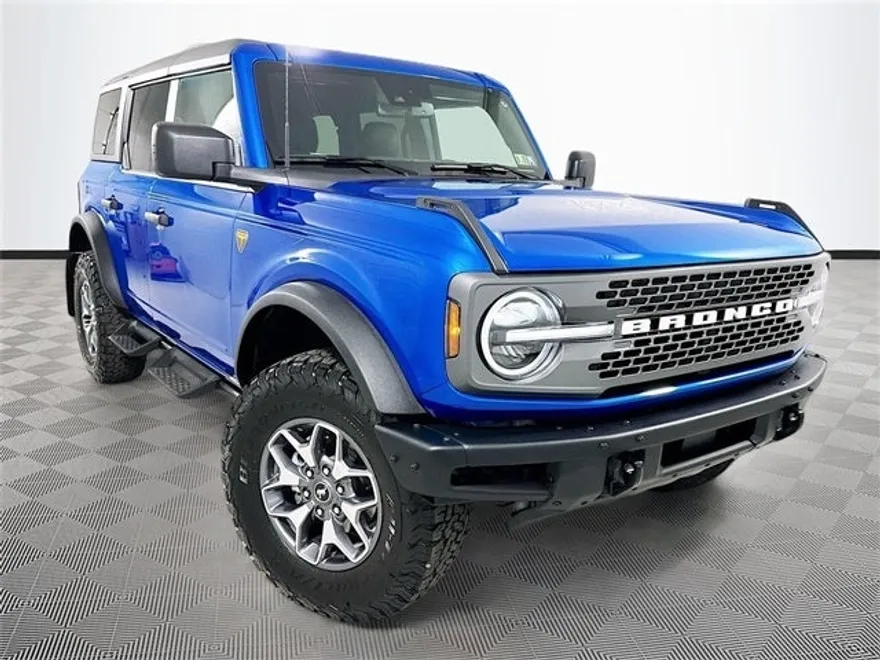 2024 Ford Bronco Badlands photo 1