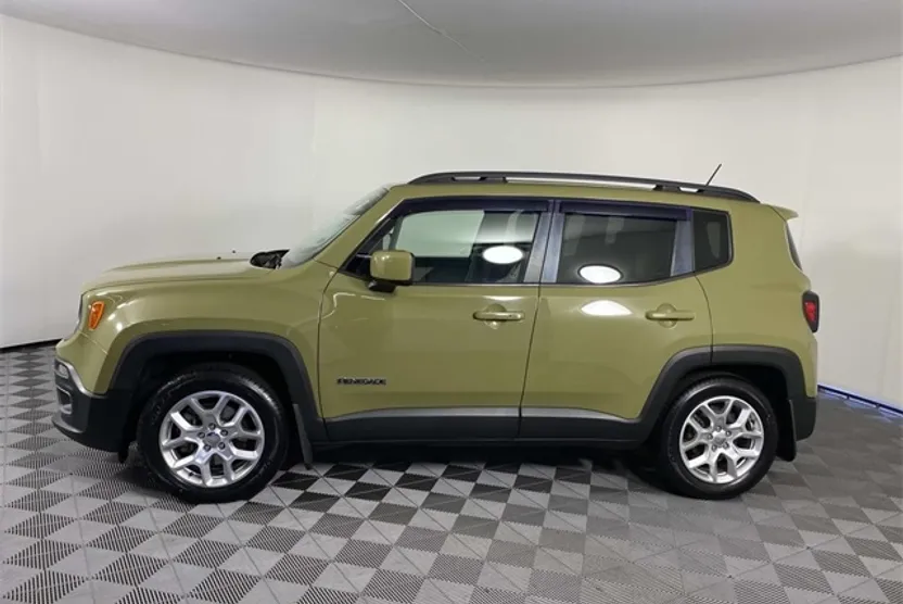 2015 Jeep Renegade Latitude photo 1